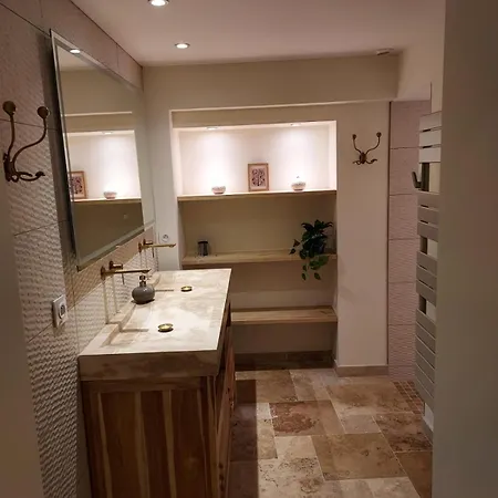 Duplex Avec Cour Exterieure Centre Apartment Avignon